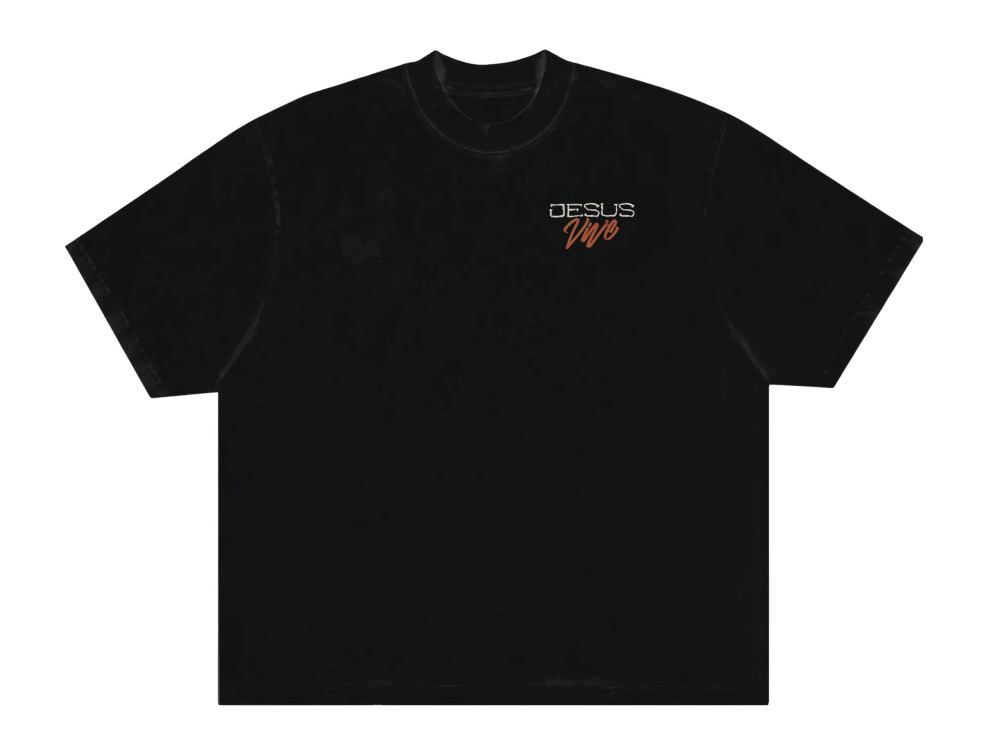 Camiseta Oversized Jesus Vive preta — vista de frente com logo Jesus Vive