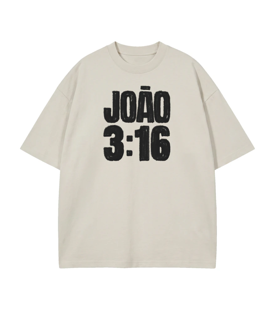 Camiseta Oversized João 3:16 branca — vista de frente com João 3:16