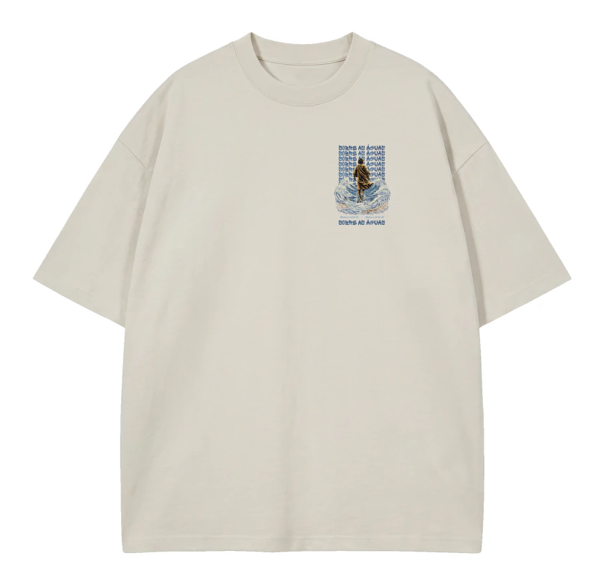Camiseta Oversized Sobre As Águas branca — vista de frente